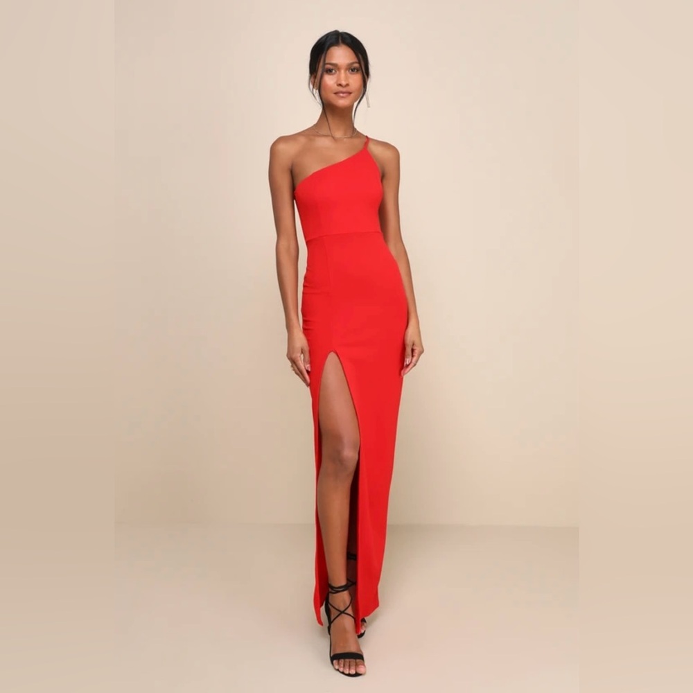 Lulu’s - Keeper of My Heart Red One-Shoulder
Maxi Dress